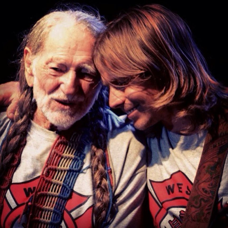 Willie and Lukas Nelson Just Breathe Together in Song and Story ...